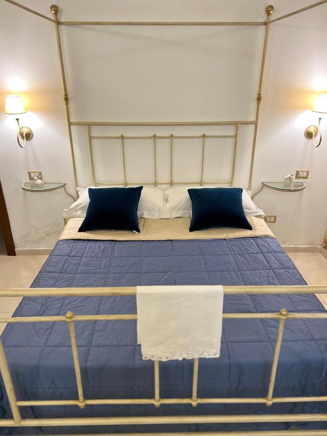 Lo Scrigno Barocco Bed and Breakfast Lecce Eksteriør billede